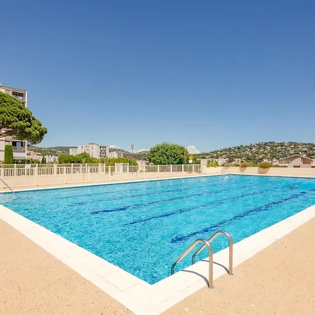 Apartment Les Coteaux Du Preconil-7 By Interhome *